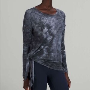 Lululemon To The Point Long Sleeve Women's Top - Size Large